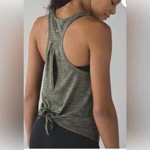 lululemon athletica Salute The Sun size S Gray Heathered Tank Top